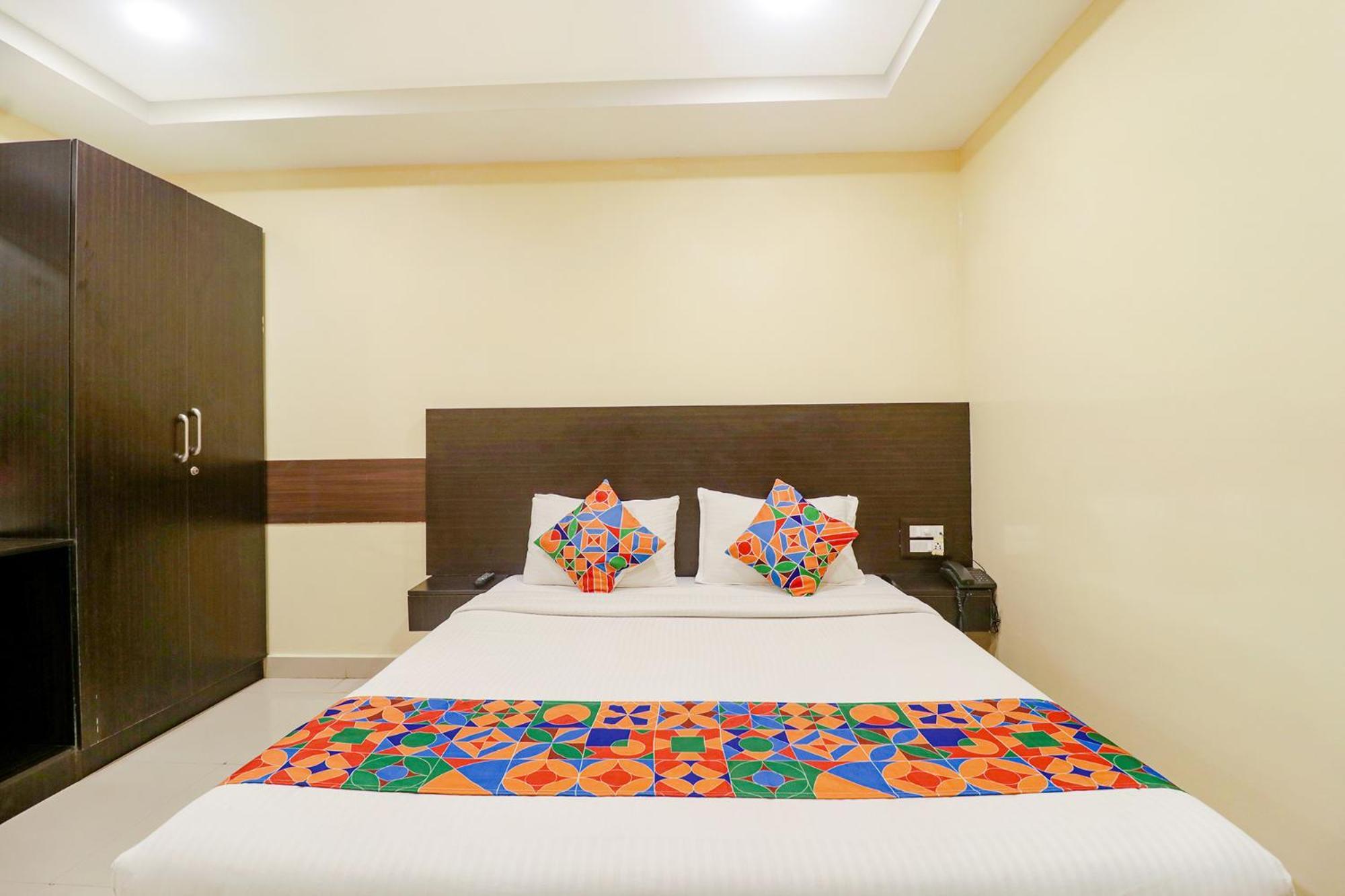 Fabhotel Champion Residency - Kr Puram Bangalore Exteriör bild