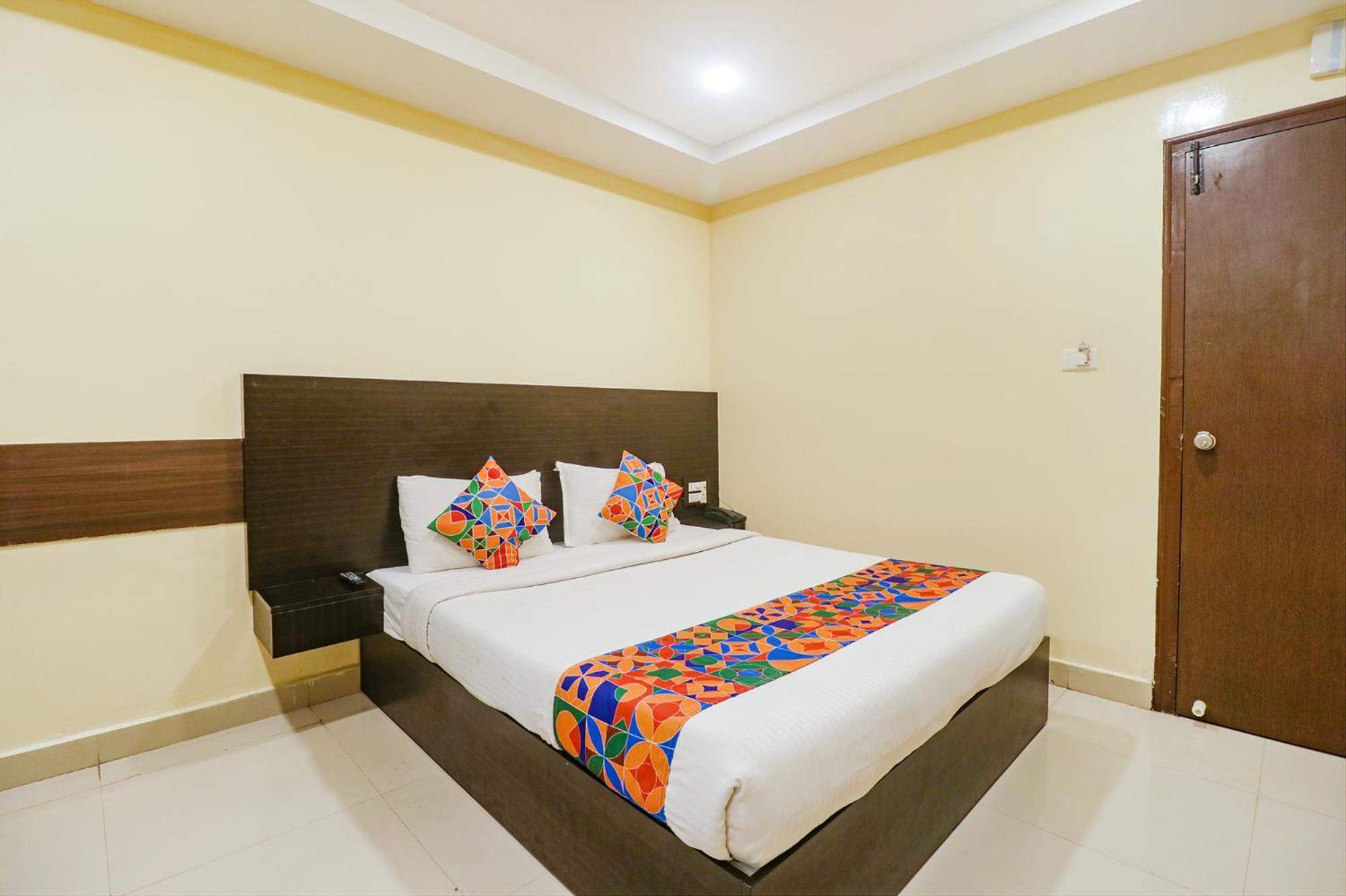 Fabhotel Champion Residency - Kr Puram Bangalore Exteriör bild