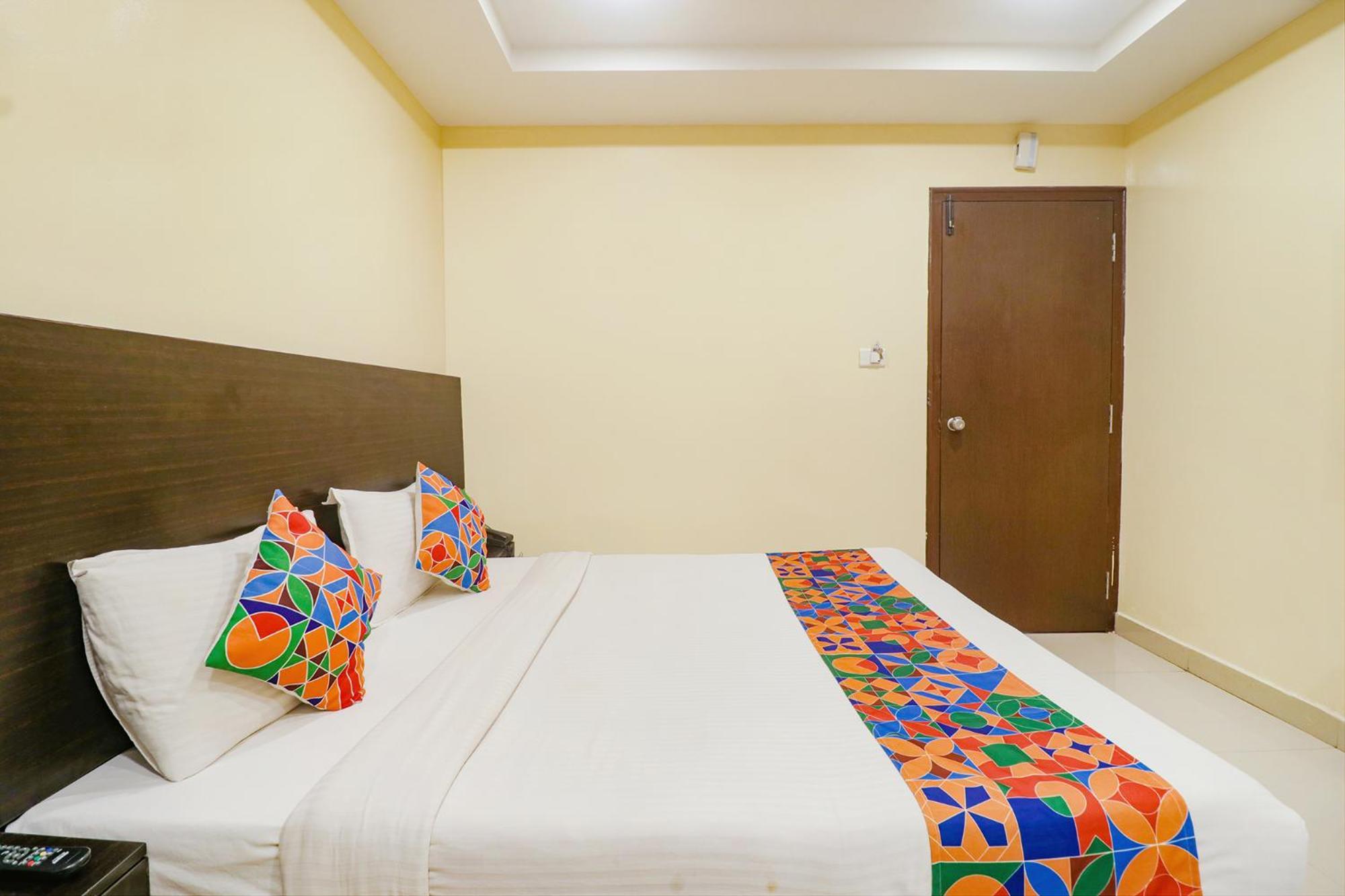 Fabhotel Champion Residency - Kr Puram Bangalore Exteriör bild